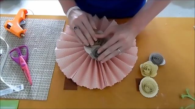 DIY Hanging Paper Rosette with DIY Paper flowers смотреть онлайн