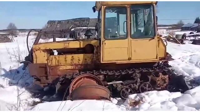 Трактор ДТ75,Traktor Dt 75  с русским мотором, завели после 14 лет простоя #Гараж35 #дт75 #бульдозе