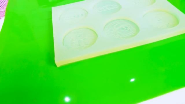 Маша Капуки Кануки Бьянка и Карл в автошколе! Готовим ШОКОЛАДНЫЕ МЕДАЛИ Грузовичок Лева