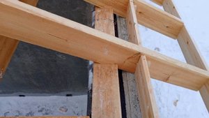 Готовимся накрывать ветро-влагозащитную мембрану Изоспан AQ proff