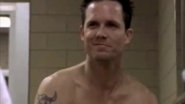 OZ - Under my Skin смотреть онлайн