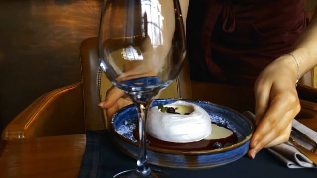 Ресторан MamasTapas. смотреть онлайн