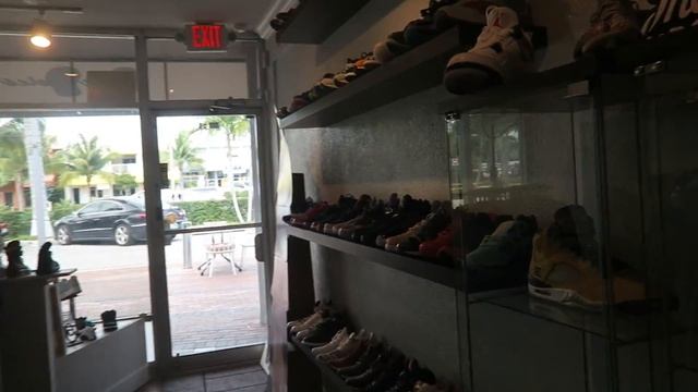 TRIP TO BUFFALO EXCHANGE #3: FOUND $400 APC x CARHARTT & SAMPLE HAT!! смотреть онлайн