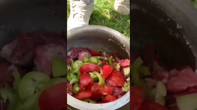 ПРАЗДНИЧНЫЙ ОТДЫХ  В КРУГУ БЛИЗКИХ МЯСО В СОБСТВЕННОМ СОКУ В АФГАНСКОМ  КАЗАНЕ