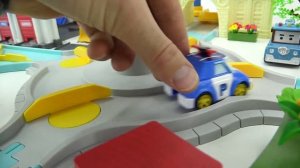 Робокар Поли! Разрушение в городе. Игрушки для детей