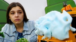 Маринетт узнала кто такой Супер Кот! Куклы Леди Баг в ToyClub. Ищем игрушки с Машей