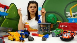 Щенячий патруль и шоколадная фабрика - ищем игрушки по подсказкам с Той Клаб! Видео для детей