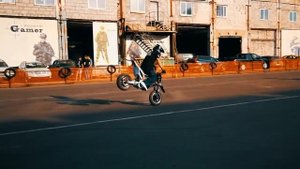 Немного станта на электропитбайке