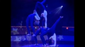 Blue Girl's. Групповой эквилибр