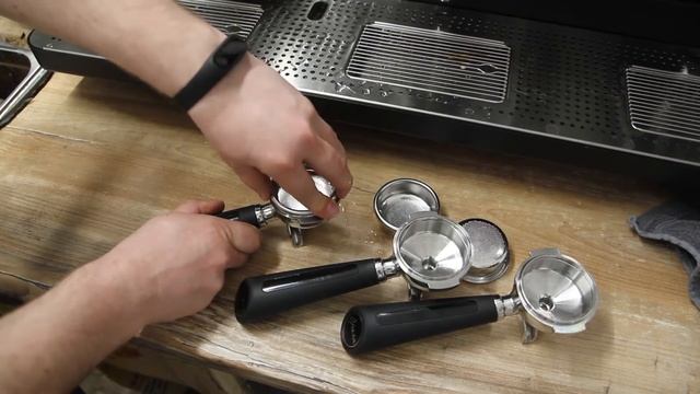 Як підтримувати чистоту портафільтру і корзинки