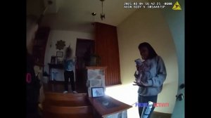 4-летний мальчик вызвал полицию после того, как мама съела его мороженое