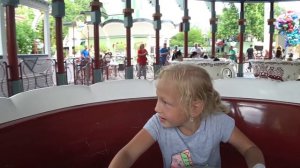 Самый крутой парк аттракционов Ярослава с папой на американских горках