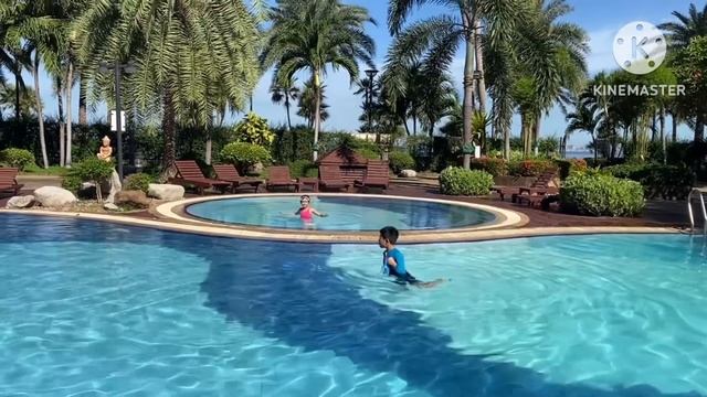 Cholchan Pattaya Beach Resort смотреть онлайн