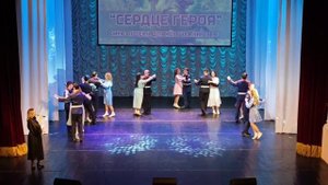 Где мы с тобой танцуем вальс.