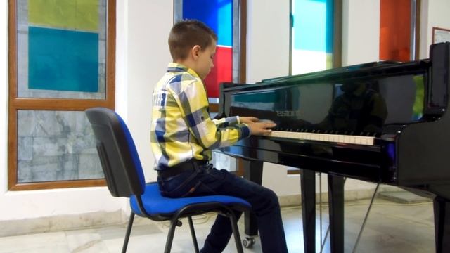 Александър Момински - "Песен" от Любомир Пипков смотреть онлайн