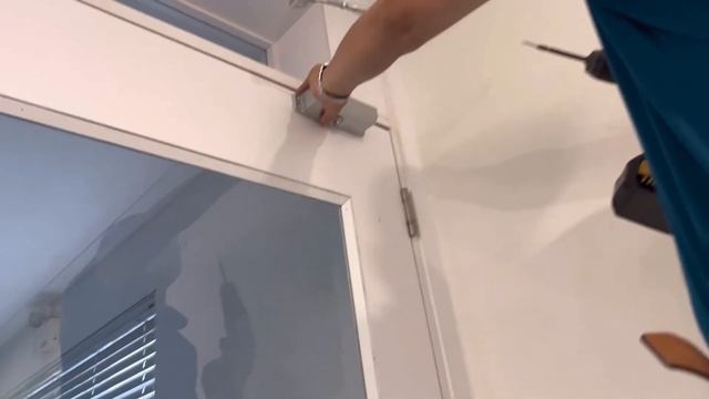 Lắp tay co thủy lực cửa nhôm kính phòng bếp смотреть онлайн