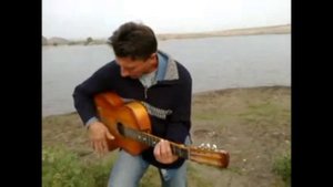 Ты стоишь у доски.