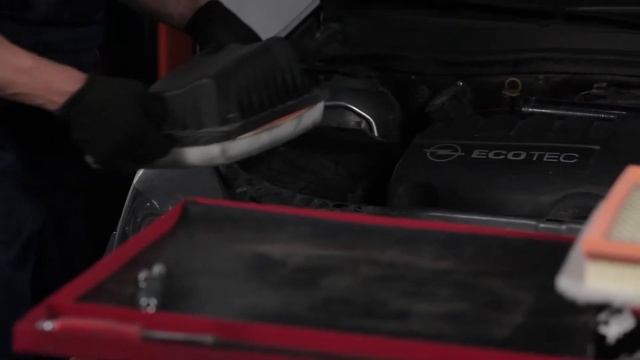 Hvordan man skifter motorluftfilter OPEL ASTRA H Vejledning | Autodoc смотреть онлайн