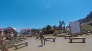 Купались мы в грязи!)