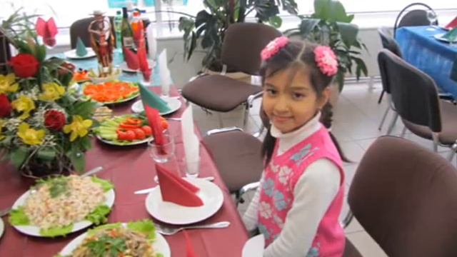 Uzbeki v Pitere Кафе.wmv смотреть онлайн