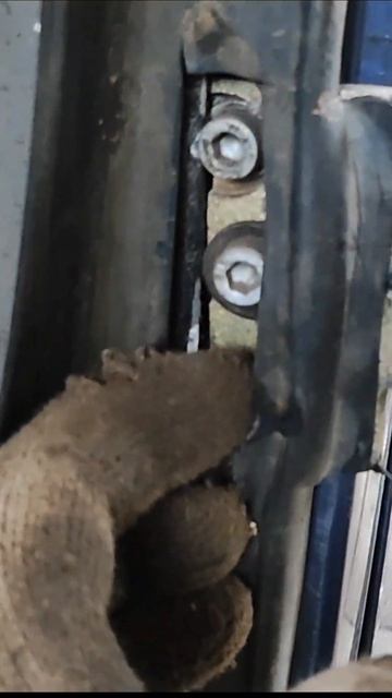 Петли для автодома из автобуса. Как повесить дверь автобуса на петли? смотреть онлайн