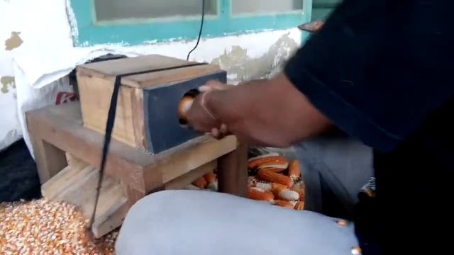tutorial pipil jagung,alat dinamo pompa air bekas смотреть онлайн