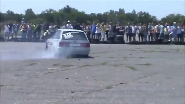 Drift BMW E30! Фестиваль BMW в Одессе! Одесса зажигает! BMW Festival in Odessa! Odessa lights! смотреть онлайн
