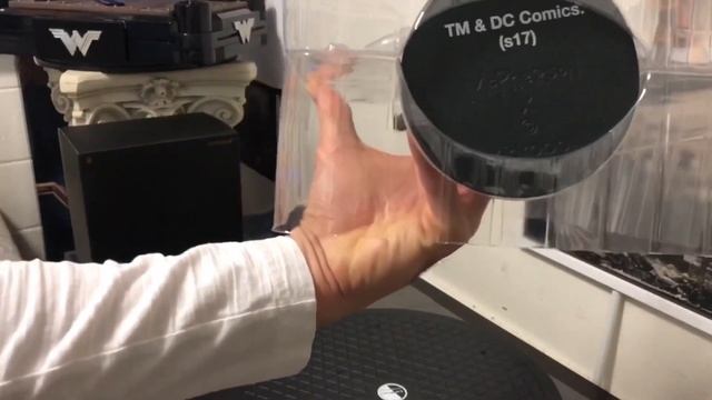 Tara McPherson 1:6 Wonder Woman Grayscale Statue смотреть онлайн