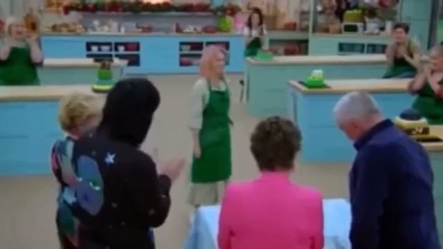 Stan Twitter: trixie and katya doing the cha cha slide смотреть онлайн