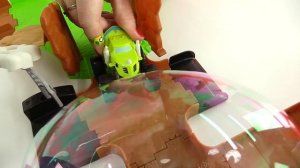 Видео про машинки - Вспыш и Чудо - Крушила и пузыри