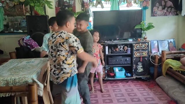 Lemon Tree in a break dance with Team Gulfan and 1 Quirante