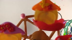 Робокар Поли - Машинки для детей - Катаемся на аттракционах @GulliverRu