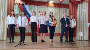 выступление в школе 5, г. Бердск "Два голоса" песня М. Фадеева "Скажите детям"