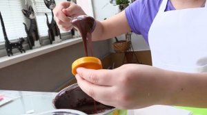 Рецепт для детей: делаем шоколадные монеты.