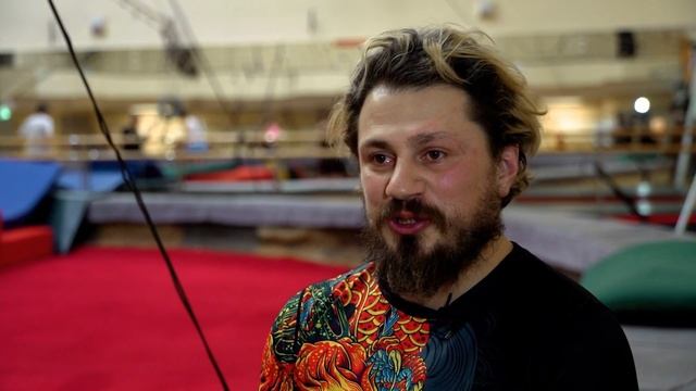 "Цирк отнял у нас маму..." | Знакомство с участниками, часть 3. смотреть онлайн