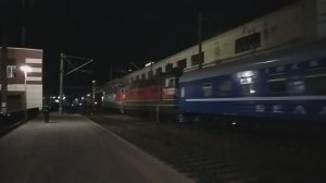 Фирменный поезд "Беларусь" отправляется из Орши с ЧС4Т-285 и ЧС4Т-601; ЧС4Т-542 с поездом № 51