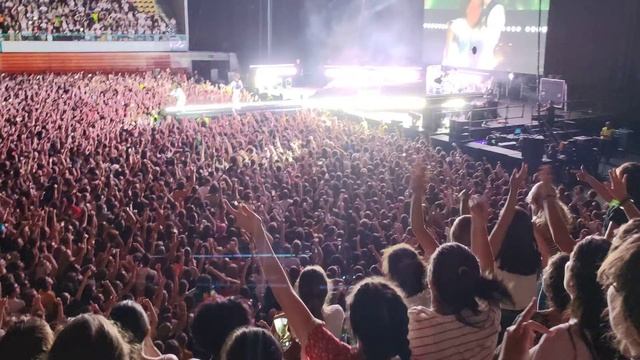 Billie Eilish Bad Guy (Encore) @alticearena Lisbon 04-09-2019 4K смотреть онлайн