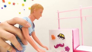 ToyClub шоу - Ищем куклу Барби - Видео с игрушками