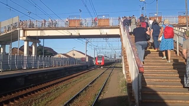 Скоростной электропоезд"Ласточка" ЭС1-027 №705«Нижний-Новгород-Москва». смотреть онлайн