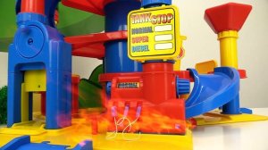 Машины -Помощники: Тягач и Прицеп с водяной пушкой