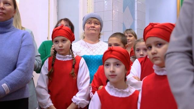 Карсун. Школа искусств. Выставка Дмитрия Бобровича смотреть онлайн