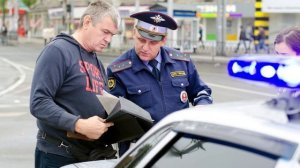 Умыли сотрудника ДПС! Хотел выписать штраф за трещину на лобовом стекле.
