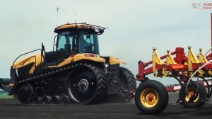 Самый мощный трактор в мире на полях Петровского района