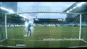 Фанаты Зенита бросили в лицо Шунину горящую петарду