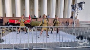 Военные танцы на праздник 9 мая День Победы в Москве - заказать военный вальс Синий платочек