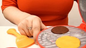 Молния Маквин открывает кафе - Видео с машинками