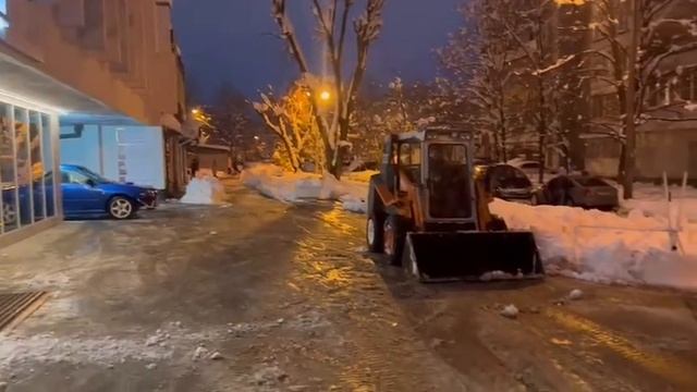 Уборка снега_корпус_снежинка2_2022 смотреть онлайн