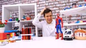 Человек Паук превратился в Венома! Доктор Ой ищет лекарство для супергероя. Игры в доктора для детей