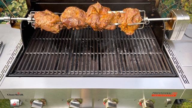 Kit Rotiserie Gratar pe gaz din inox Char-Broil Professional Pro S 4 смотреть онлайн