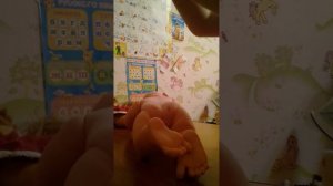 Машенька делает укол куколка